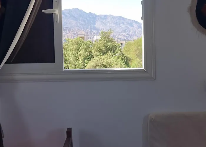 Reflection Apartment *